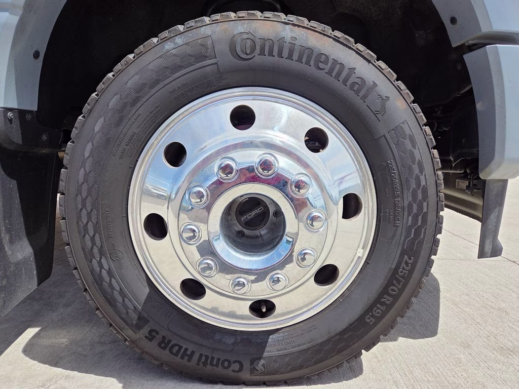 2026 Glacier Gray Met Tri-Coat Ford Super Duty F-450 DRW Platinum 4X4 Truck