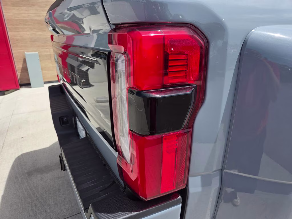 2026 Glacier Gray Met Tri-Coat Ford Super Duty F-450 DRW Platinum 4X4 Truck