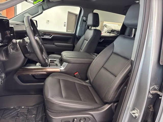 2025 Sterling Gray Metallic Chevrolet Silverado 1500 RST 4X4 Truck