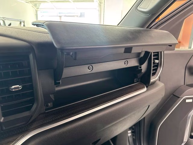 2025 Sterling Gray Metallic Chevrolet Silverado 1500 RST 4X4 Truck
