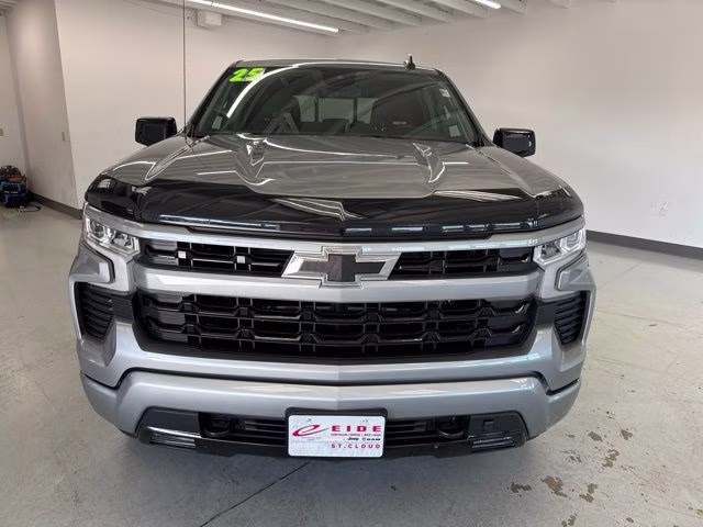 2025 Sterling Gray Metallic Chevrolet Silverado 1500 RST 4X4 Truck