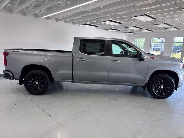 2025 Sterling Gray Metallic Chevrolet Silverado 1500 RST 4X4 Truck