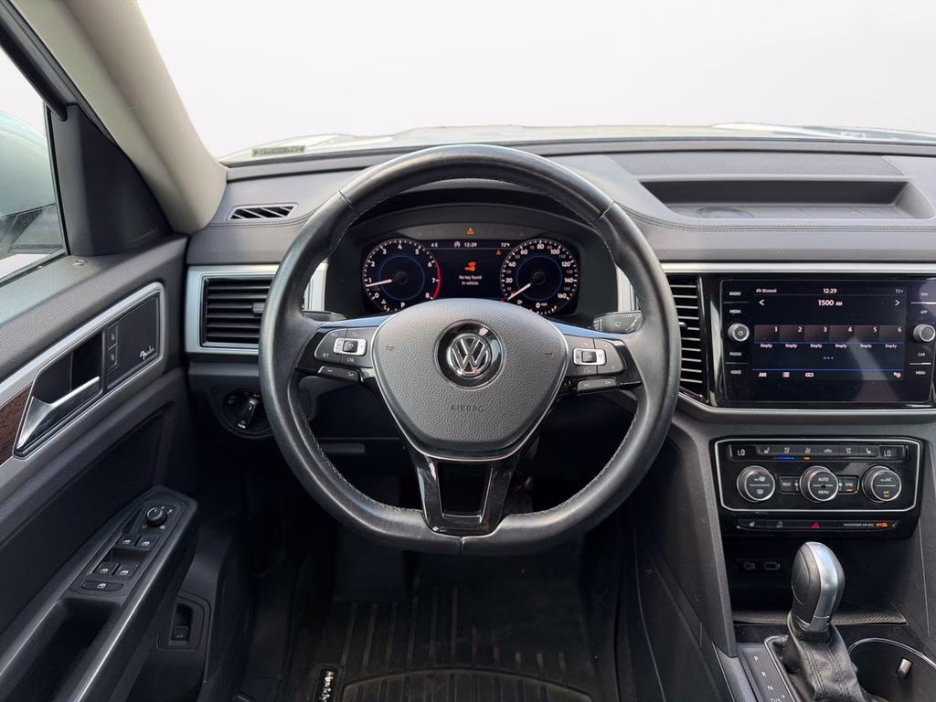 2018 Reflex Silver Metallic Volkswagen Atlas SEL Premium w/Towing AWD SUV