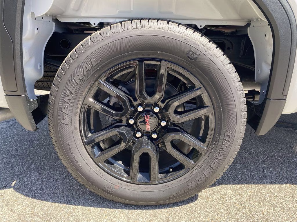 2023 Summit White GMC Sierra 1500 Elevation 4X4 Truck