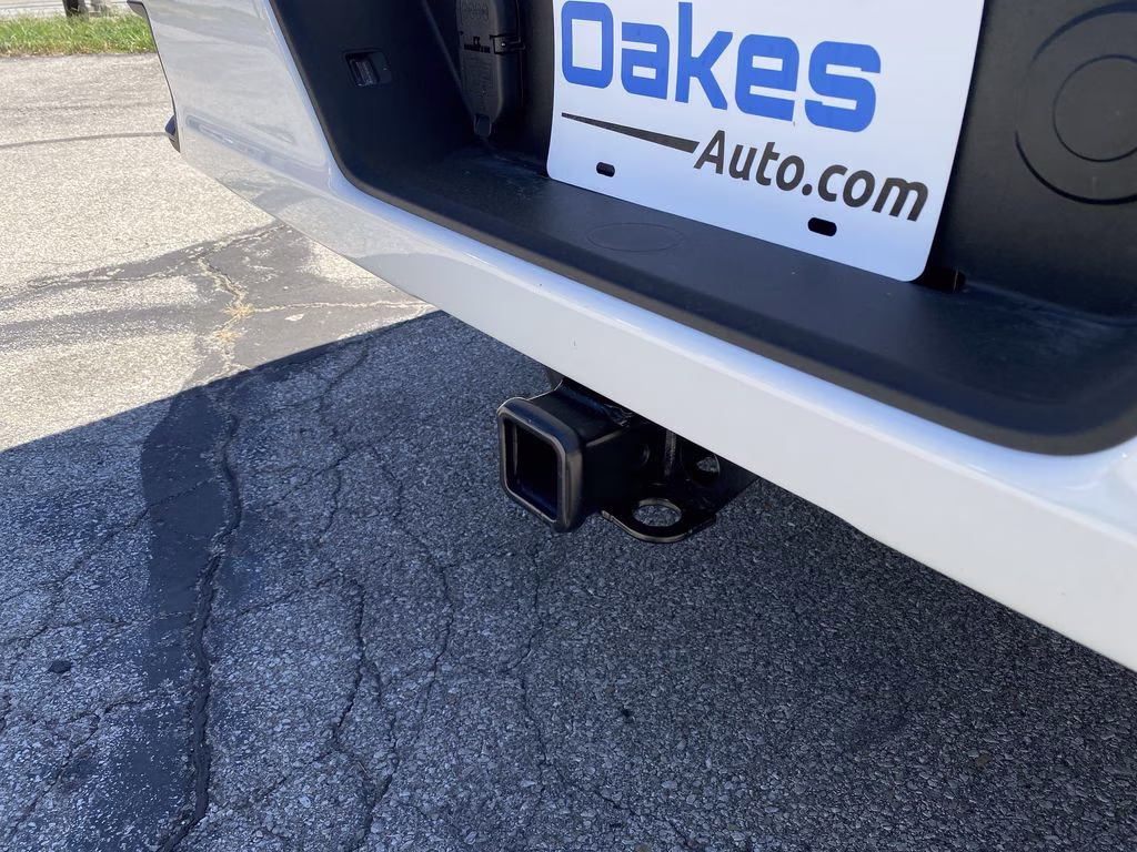2023 Summit White GMC Sierra 1500 Elevation 4X4 Truck