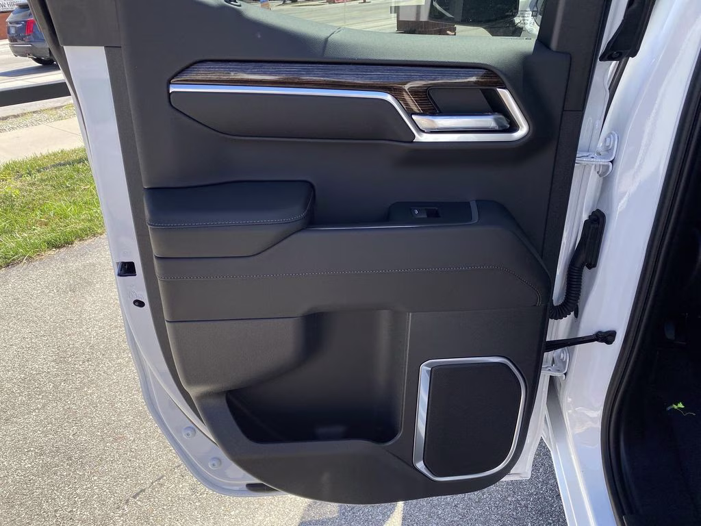 2023 Summit White GMC Sierra 1500 Elevation 4X4 Truck