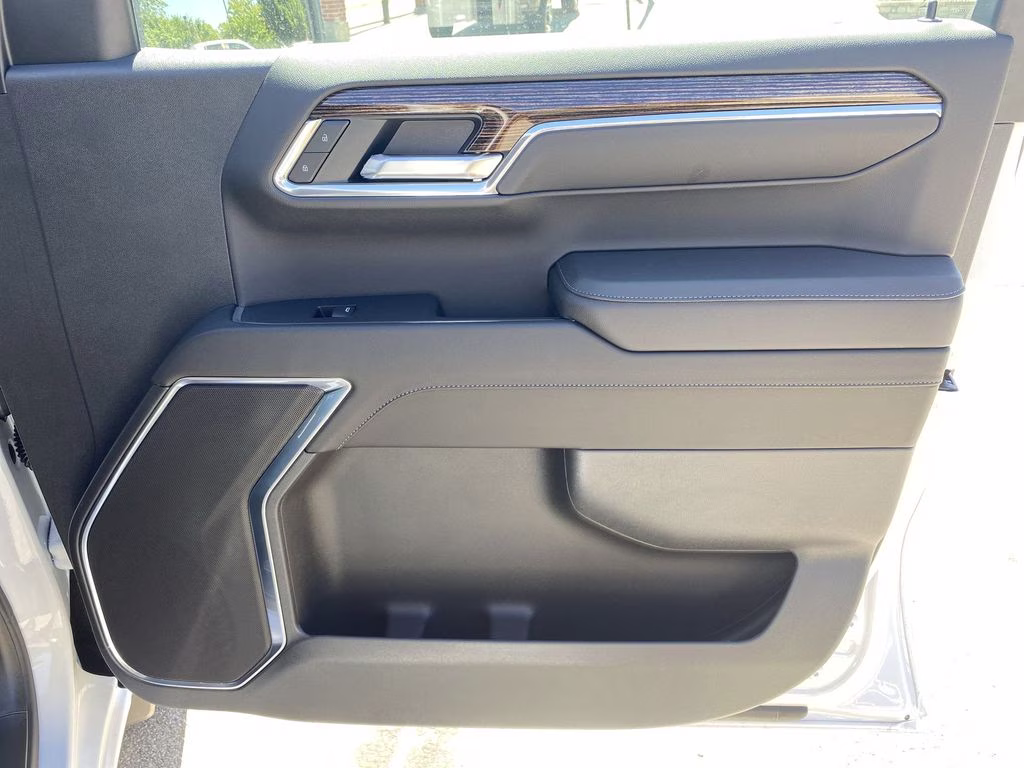 2023 Summit White GMC Sierra 1500 Elevation 4X4 Truck