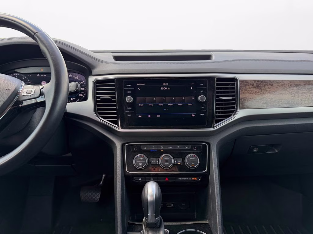 2018 Reflex Silver Metallic Volkswagen Atlas SEL Premium w/Towing AWD SUV
