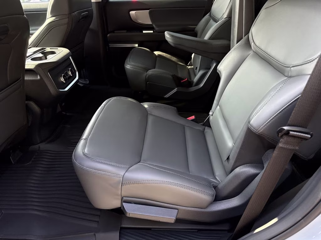 2026 Gray Metallic Ford Expedition Active 4X4 SUV