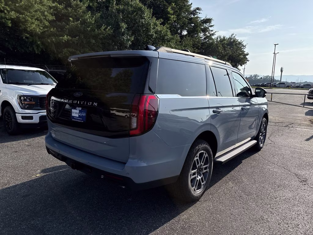 2026 Gray Metallic Ford Expedition Active 4X4 SUV