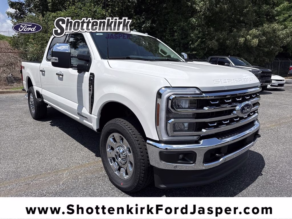 2026 Star White Metallic Tri-Coat Ford Super Duty F-250 SRW Lariat 4X4 Truck