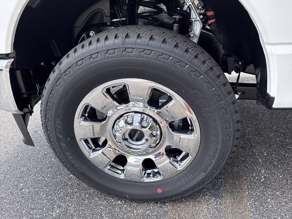 2026 Star White Metallic Tri-Coat Ford Super Duty F-250 SRW Lariat 4X4 Truck