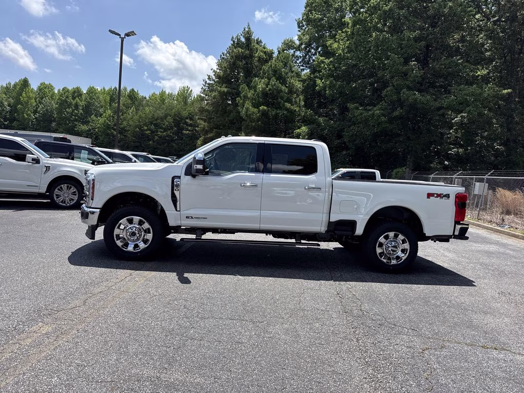 2026 Star White Metallic Tri-Coat Ford Super Duty F-250 SRW Lariat 4X4 Truck