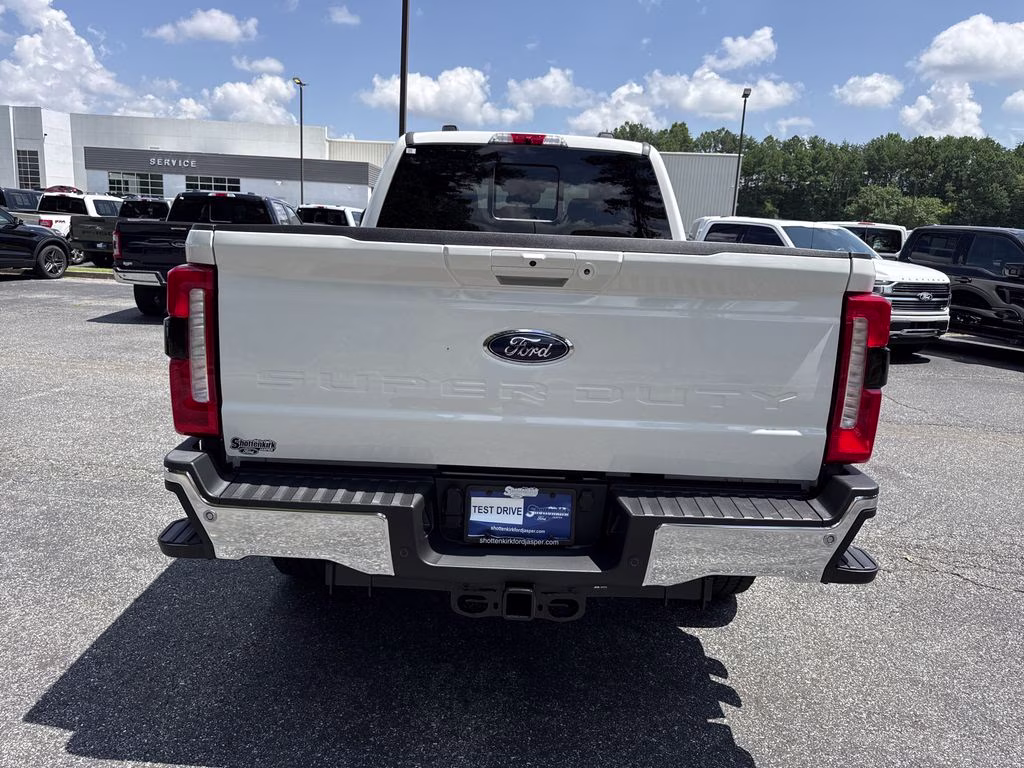 2026 Star White Metallic Tri-Coat Ford Super Duty F-250 SRW Lariat 4X4 Truck
