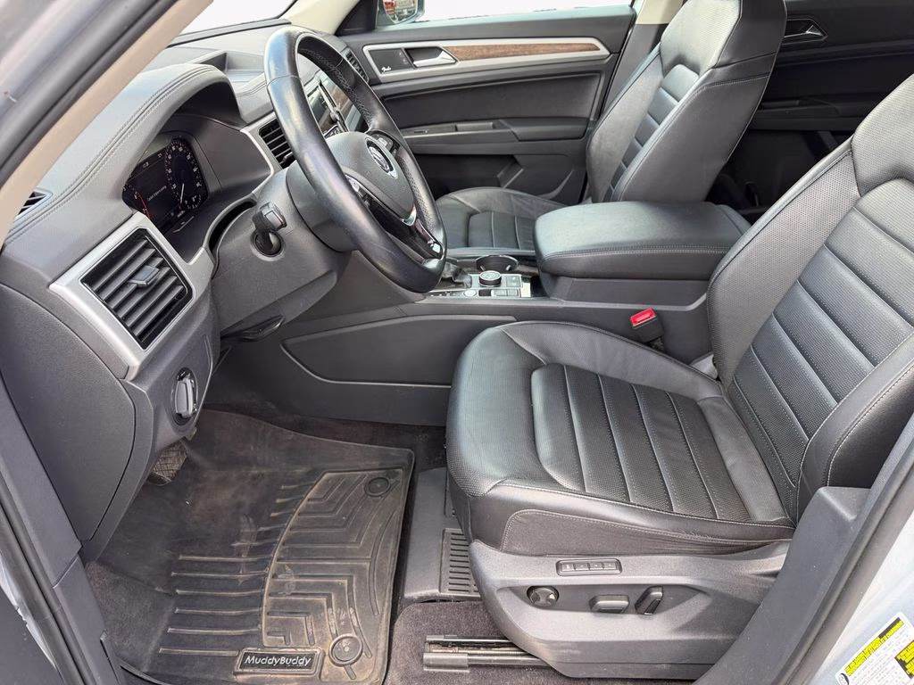 2018 Reflex Silver Metallic Volkswagen Atlas SEL Premium w/Towing AWD SUV