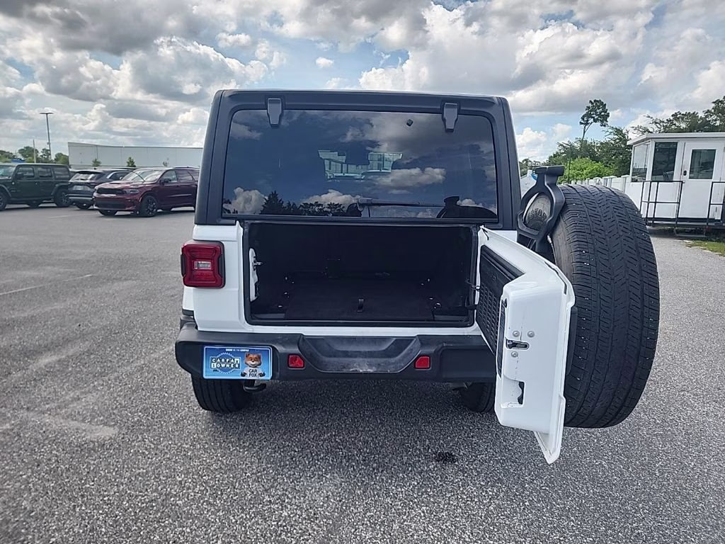 2024 White Jeep Wrangler Sahara 4X4 SUV