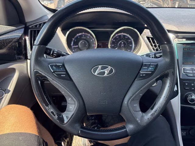 2011 Radiant Silver Hyundai Sonata Limited FWD Sedan