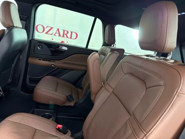 2023 Red Metallic Lincoln Aviator Reserve RWD SUV
