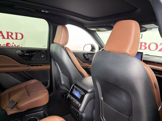 2023 Red Metallic Lincoln Aviator Reserve RWD SUV