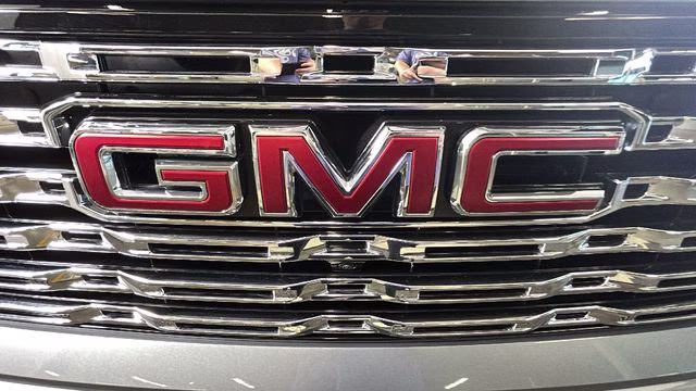 2026 Sterling Metallic GMC Canyon Denali 4X4 Truck