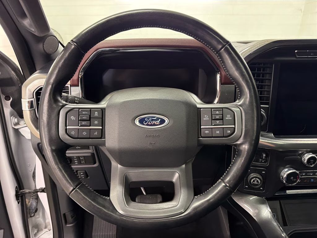 2022 Oxford White Ford F-150 Lariat 4X4 Truck