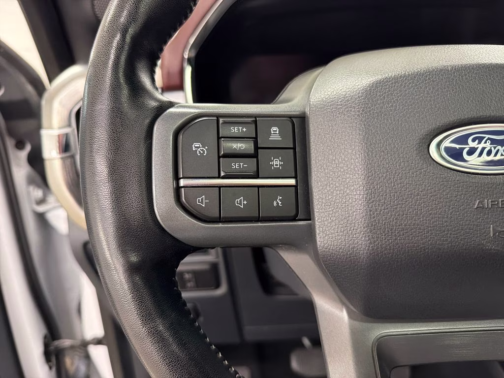 2022 Oxford White Ford F-150 Lariat 4X4 Truck