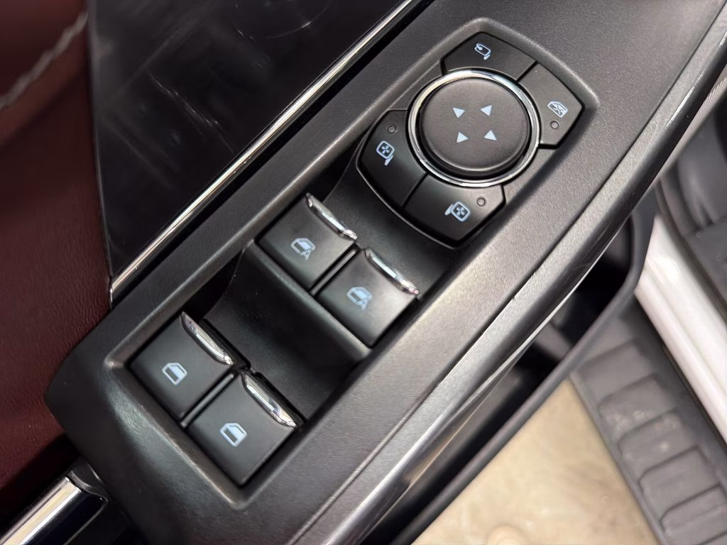 2022 Oxford White Ford F-150 Lariat 4X4 Truck