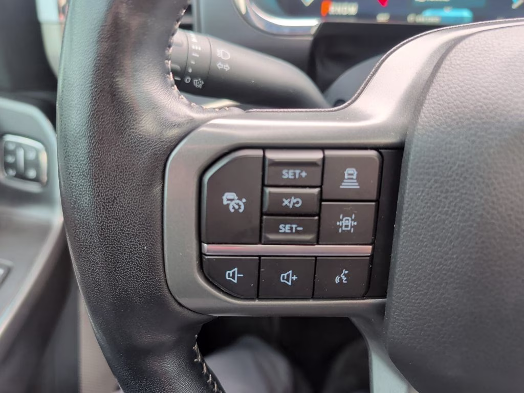 2022 Oxford White Ford F-150 Lariat 4X4 Truck