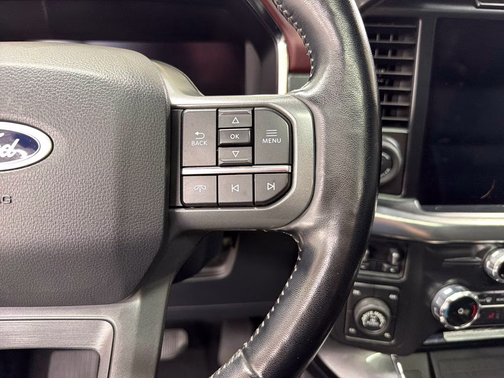 2022 Oxford White Ford F-150 Lariat 4X4 Truck