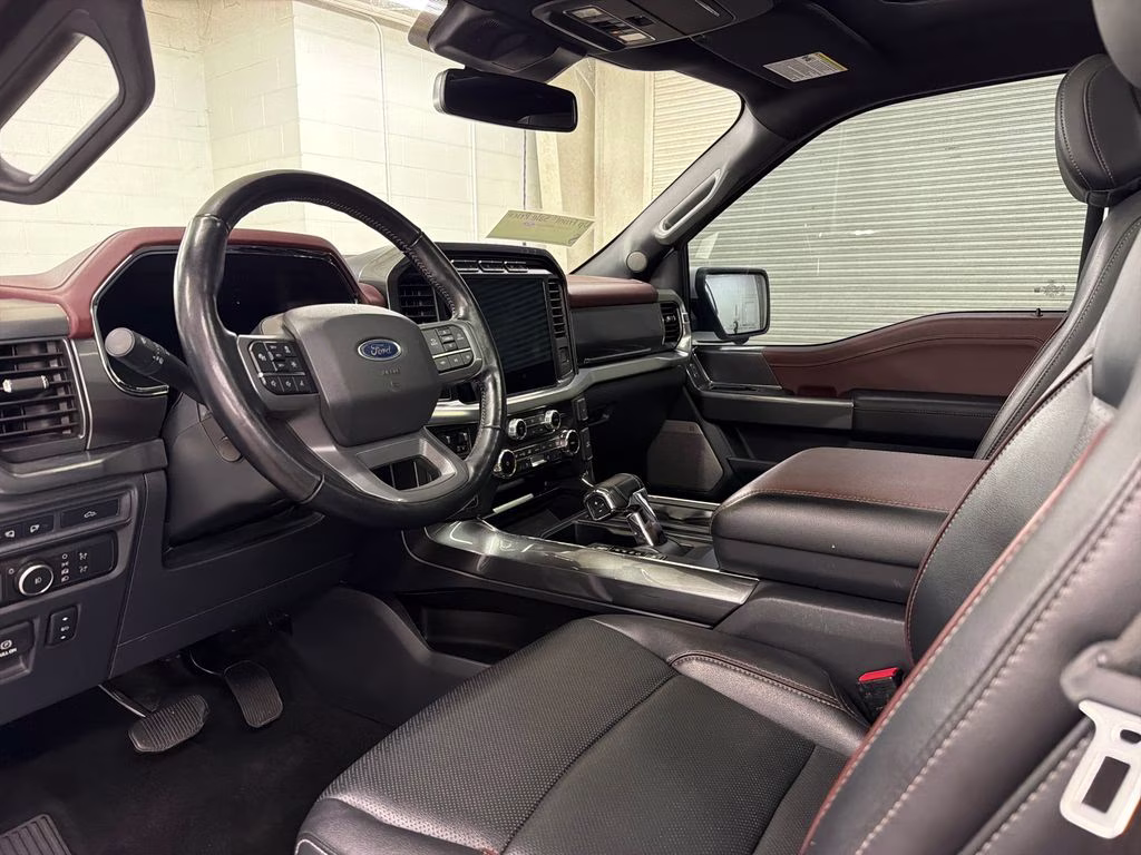 2022 Oxford White Ford F-150 Lariat 4X4 Truck