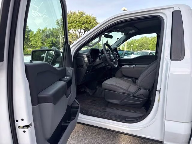 2024 Oxford White Ford F-150 XL Regular Cab Pickup 4X4 Truck