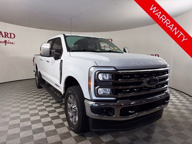 2024 Oxford White Ford Super Duty F-350 SRW Lariat 4X4 Truck