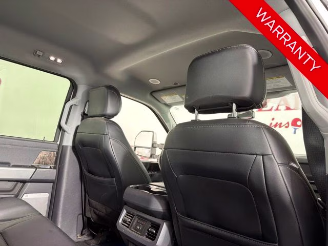 2024 Oxford White Ford Super Duty F-350 SRW Lariat 4X4 Truck