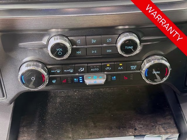 2024 Oxford White Ford Super Duty F-350 SRW Lariat 4X4 Truck