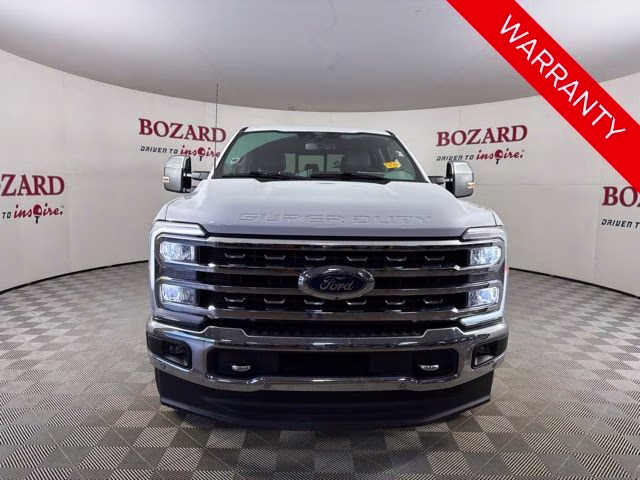 2024 Oxford White Ford Super Duty F-350 SRW Lariat 4X4 Truck