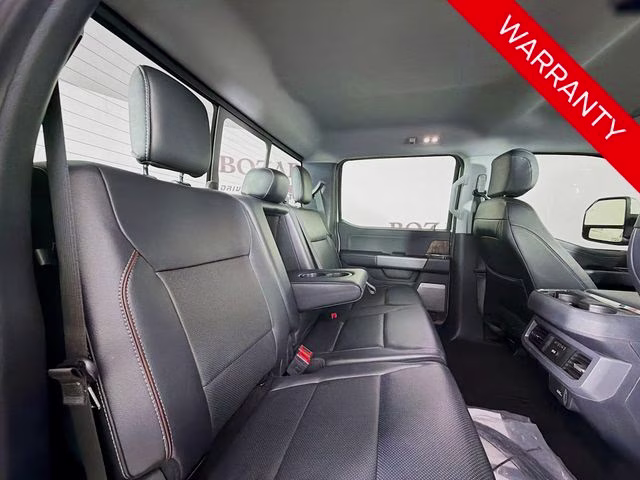 2024 Oxford White Ford Super Duty F-350 SRW Lariat 4X4 Truck