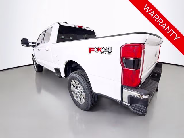 2024 Oxford White Ford Super Duty F-350 SRW Lariat 4X4 Truck