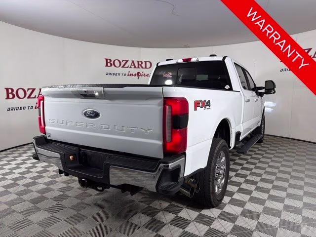2024 Oxford White Ford Super Duty F-350 SRW Lariat 4X4 Truck