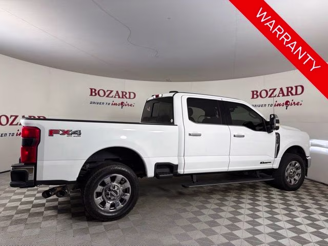 2024 Oxford White Ford Super Duty F-350 SRW Lariat 4X4 Truck
