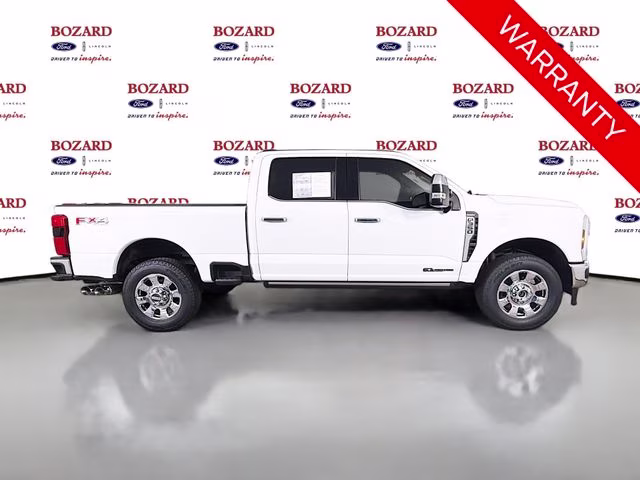 2024 Oxford White Ford Super Duty F-350 SRW Lariat 4X4 Truck