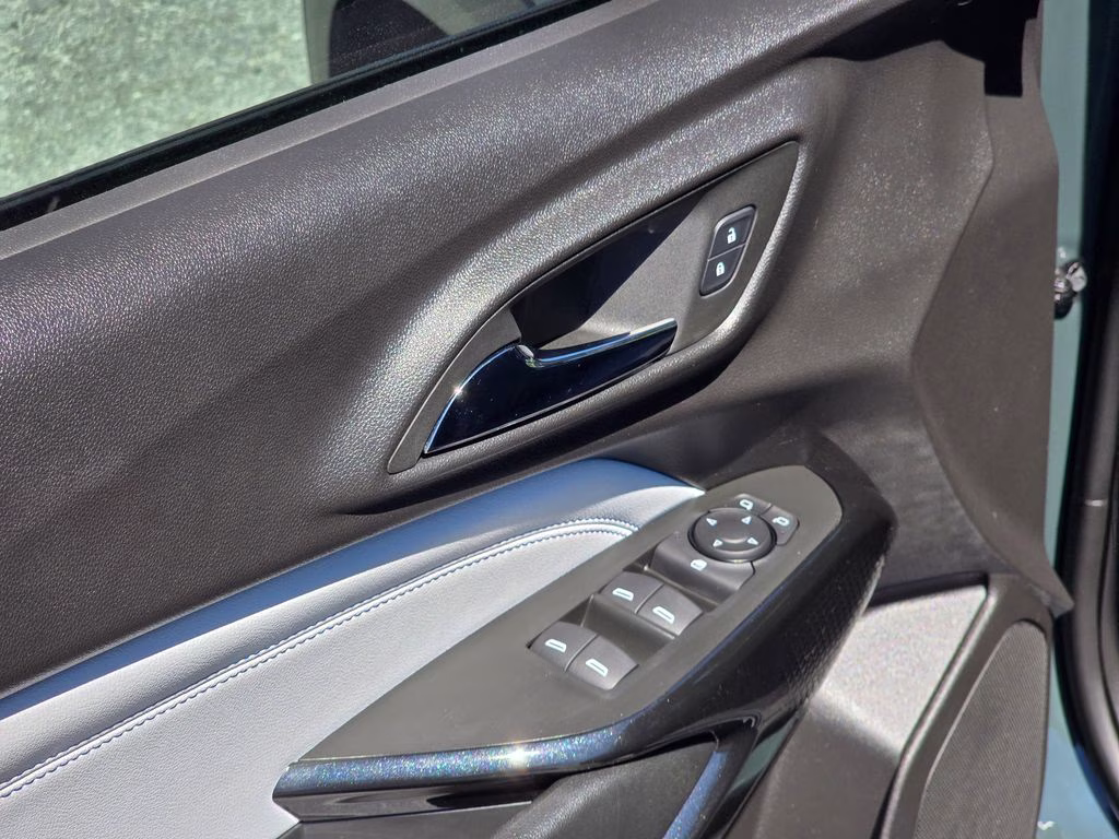 2025 Cypress Gray Chevrolet Trax LT FWD SUV
