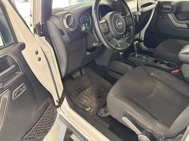 2017 Bright White Clearcoat Jeep Wrangler Unlimited Sport 4X4 SUV