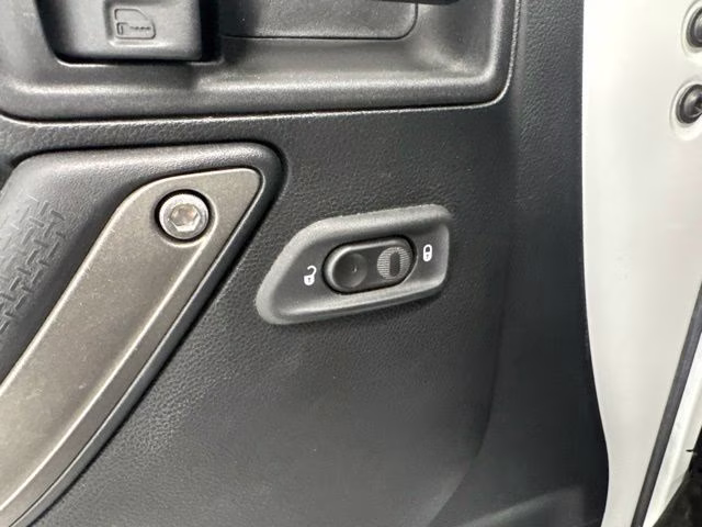 2017 Bright White Clearcoat Jeep Wrangler Unlimited Sport 4X4 SUV