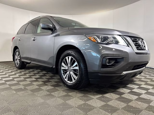 2019 Gun Metallic Nissan Pathfinder SV 4X4 SUV