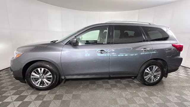 2019 Gun Metallic Nissan Pathfinder SV 4X4 SUV