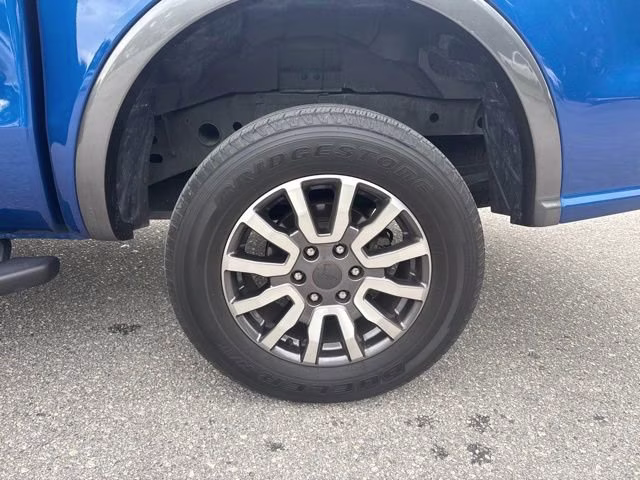 2019 Lightning Blue Metallic Ford Ranger LARIAT Crew Cab Pickup RWD Truck