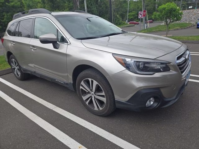 2019 Tungsten Metallic Subaru Outback 2.5i AWD SUV