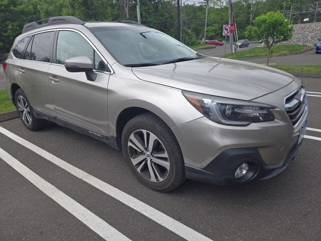 2019 Tungsten Metallic Subaru Outback 2.5i AWD SUV