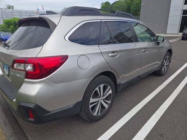 2019 Tungsten Metallic Subaru Outback 2.5i AWD SUV