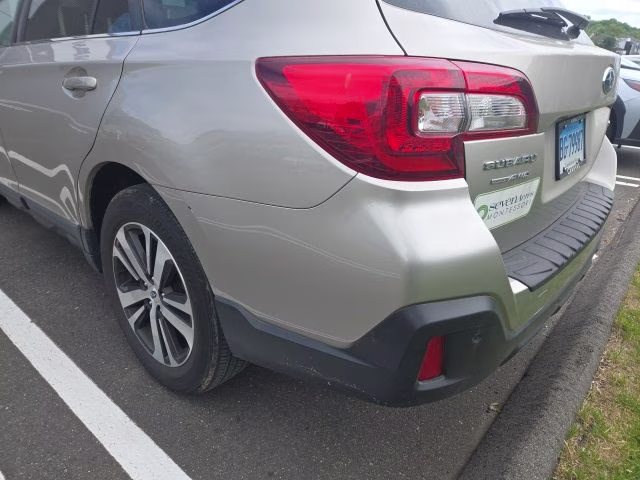 2019 Tungsten Metallic Subaru Outback 2.5i AWD SUV